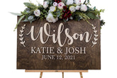 3D personalized welcome sign for weddings with laurels in natural birch wood