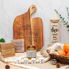Acacia wood coasters pair with romantic engravings