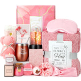 Luxurious blanket included in gift basket