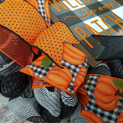 Buffalo plaid mesh front door décor for fall