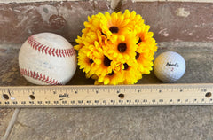 Lightweight decorative ball used as bowl filler or centerpiece