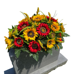 Four leg metal saddle with rubber feet for grave display