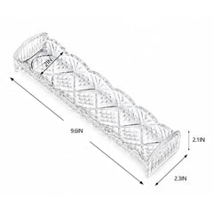 Glass cracker holder in premium crystal design