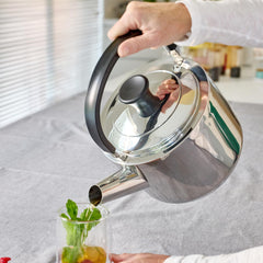 Demeyere Resto tea kettle with 3-layer base for even heat