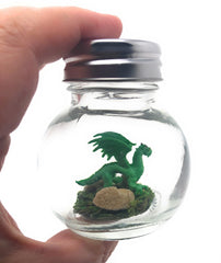 Diorama in round glass jar habitat
