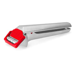Dreamfarm Garject red finish garlic tool packaging