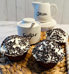 One fake cupcake decorative item