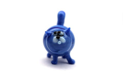 Color glass cat sculpture crafted by lampworking without paints or decals