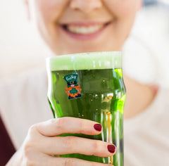 Green magnetic wine charms for St Patrick's Day celebrations