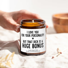 whiskey and oak scented candle close up