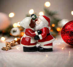 Interracial Santa salt pepper shakers ceramic design