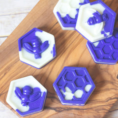 Paraffin and soy wax hand-made wax melts in honeycomb shape