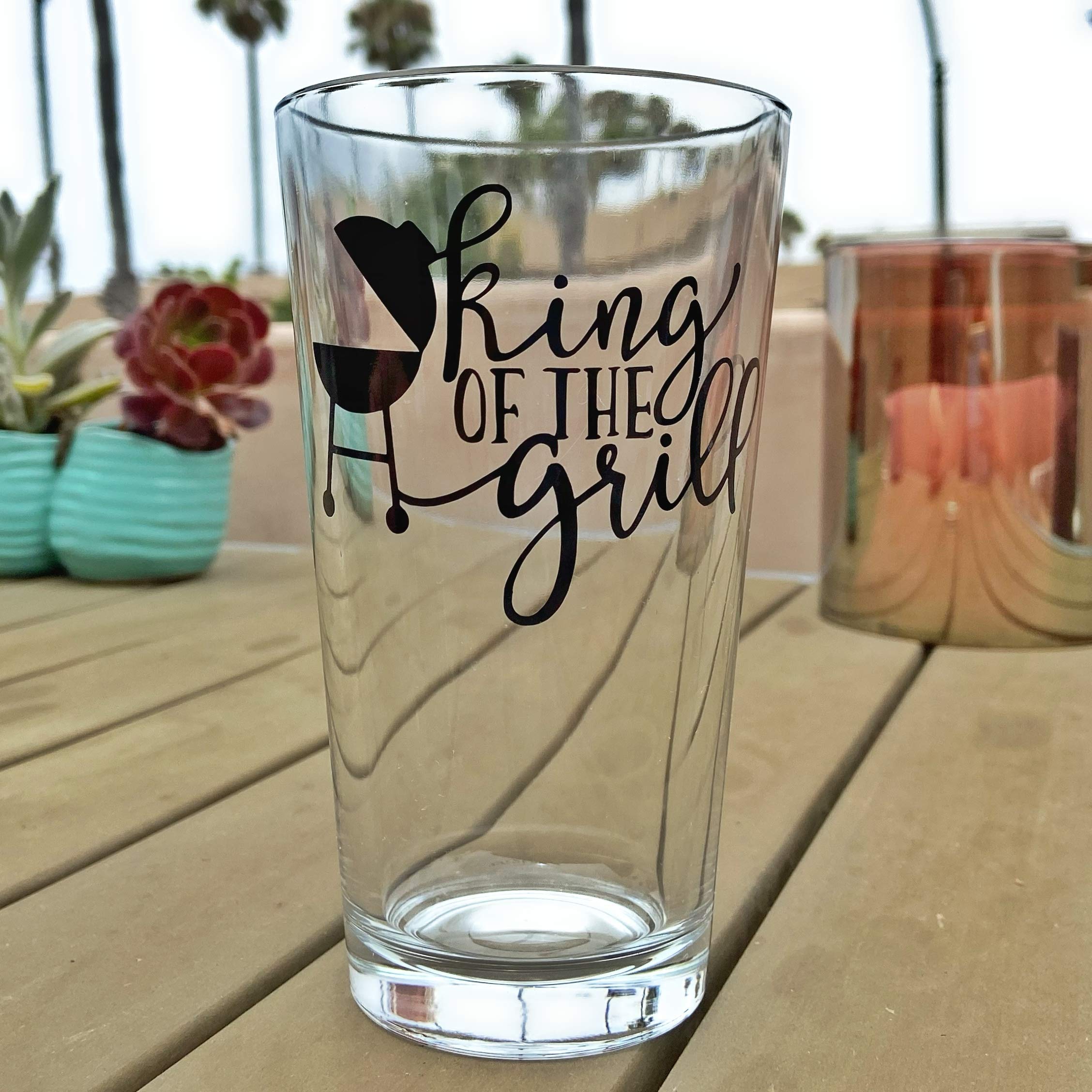 King of the Grill pint glass with vinyl design