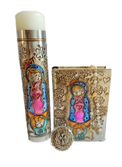 Kit sencillo para Primera Comunión MOD. VIRGEN PLIS ORO con Biblia decorada vela 25 cm y rosario