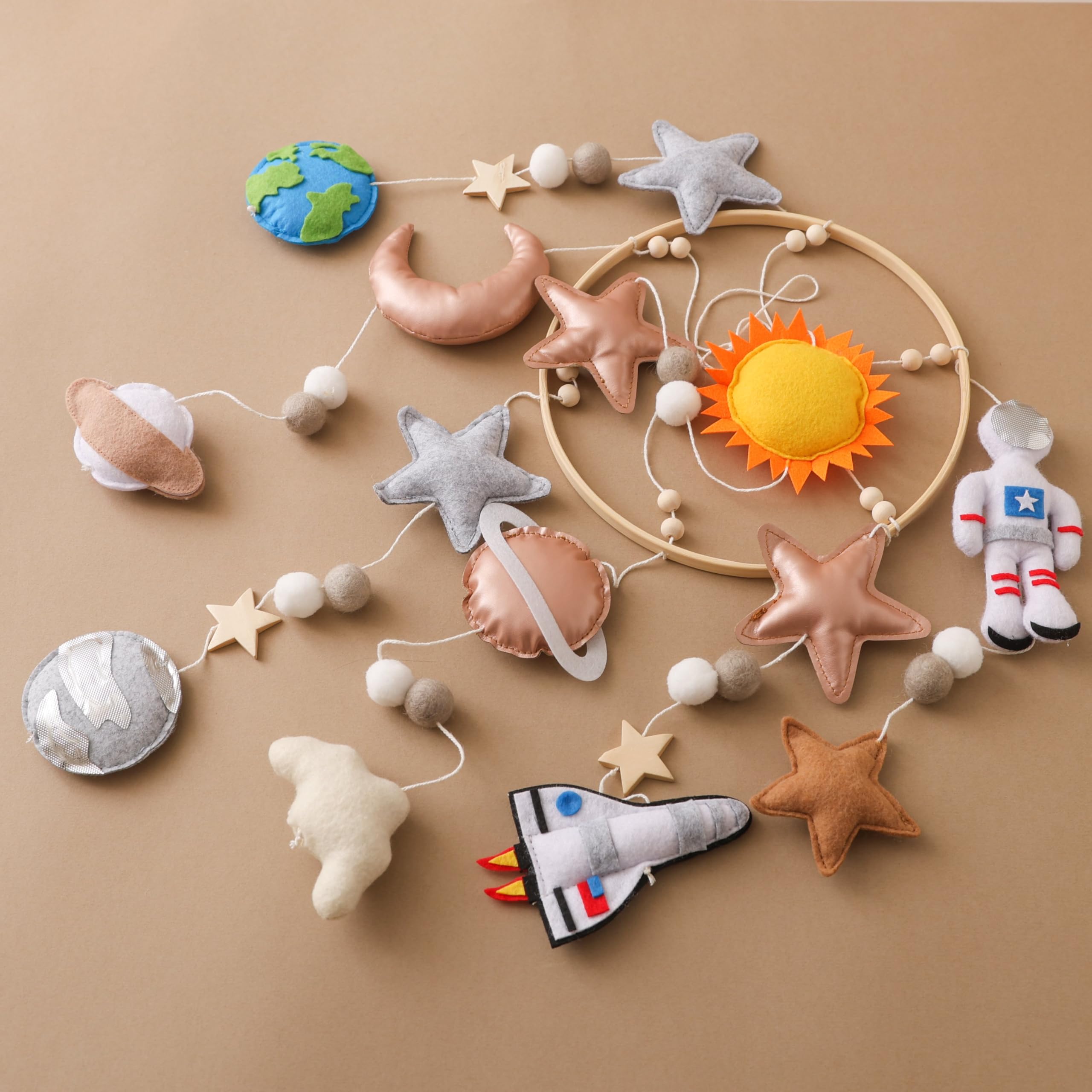Lanttoe space mobile rocket and planets design