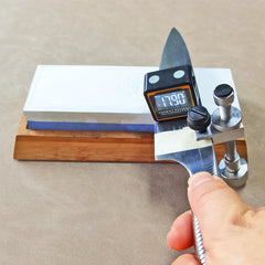 LAVODA SG02 digital angle finder display on compact tool