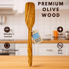 Handcrafted olive wood spurtle with natural grain