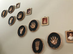 Magnet and Ornament holds a 2x3 photo in frame