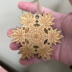 Ornament Pot Snowflake maple wood 3x3in Texas made detail