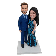 MYBOBBLE handmade personalized sculpture bobblehead close up