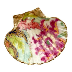 Nafiart Studio handcrafted shell trinket dish with gold-leaf edge