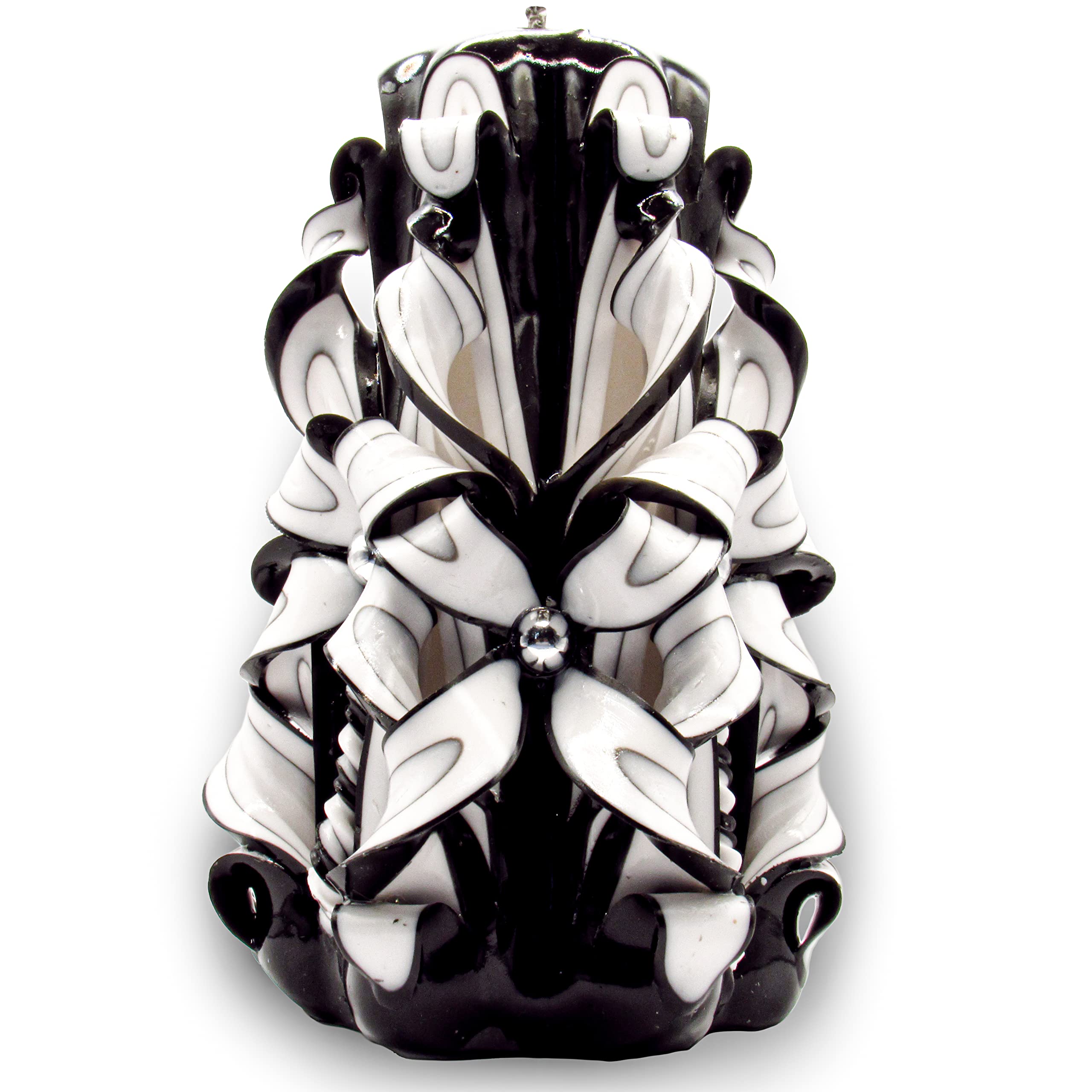Ordagio handmade carved candle close up