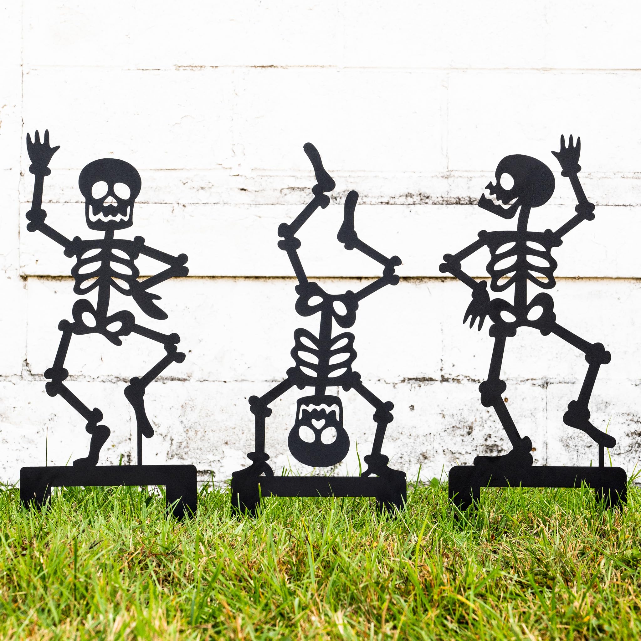 Outdoor skeleton Halloween decor product image