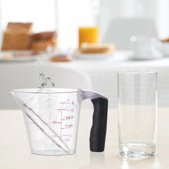 Transparent plastic measuring cup with scale 250ml