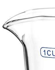 Lid included glass measuring cup suitable for refrigerator storage