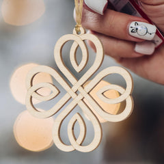 Trefoil clover pendant adaptable for keyring and tree