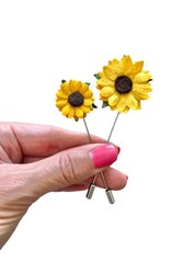 Small sunflower lapel pin 2 cm