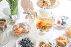 Removable stainless steel infuser for Prague glass teapot