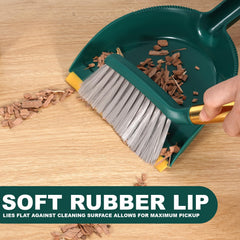 Self-cleaning dust pan teeth for easy debris removal