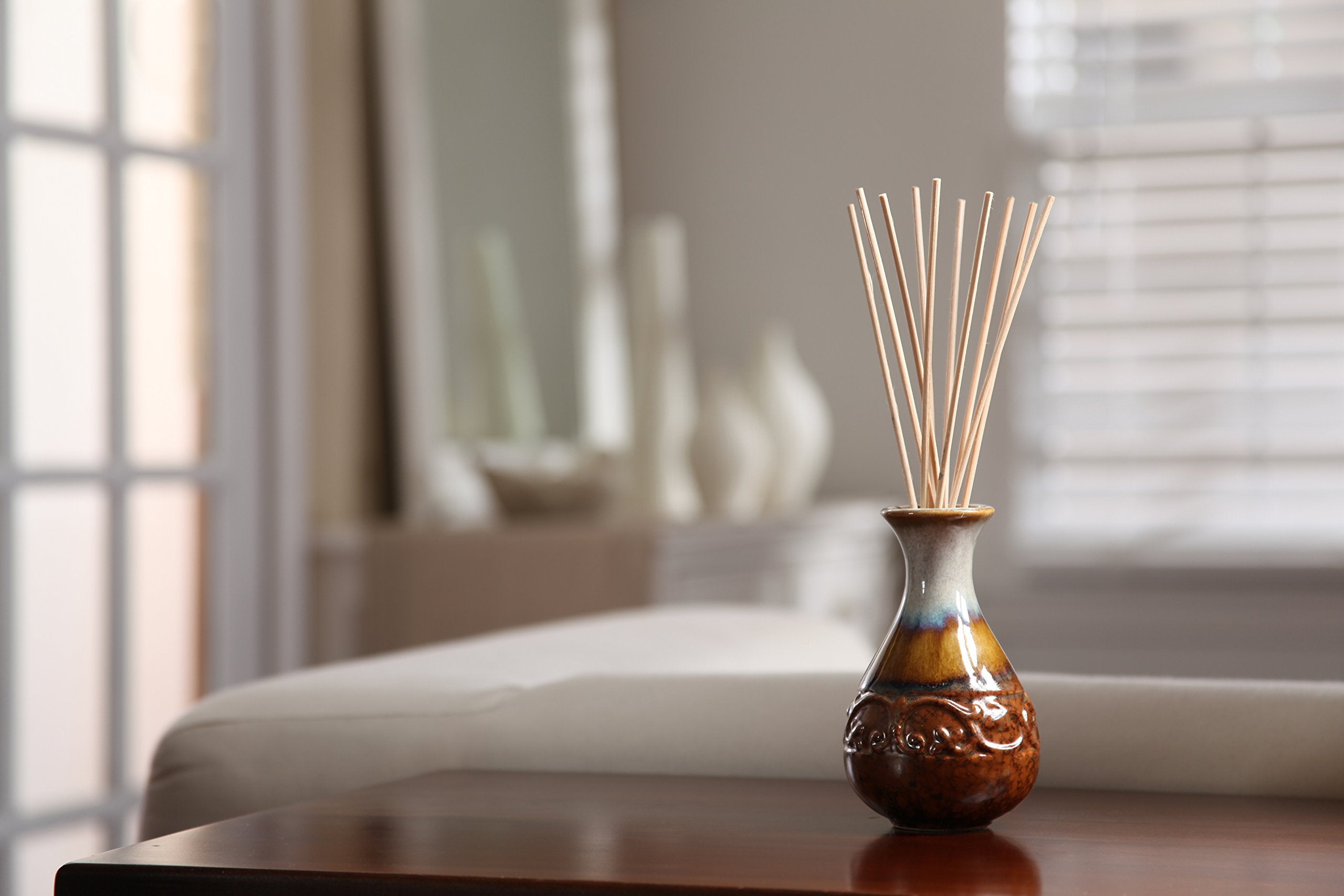Hosley reed sticks for fragrance diffusion and décor