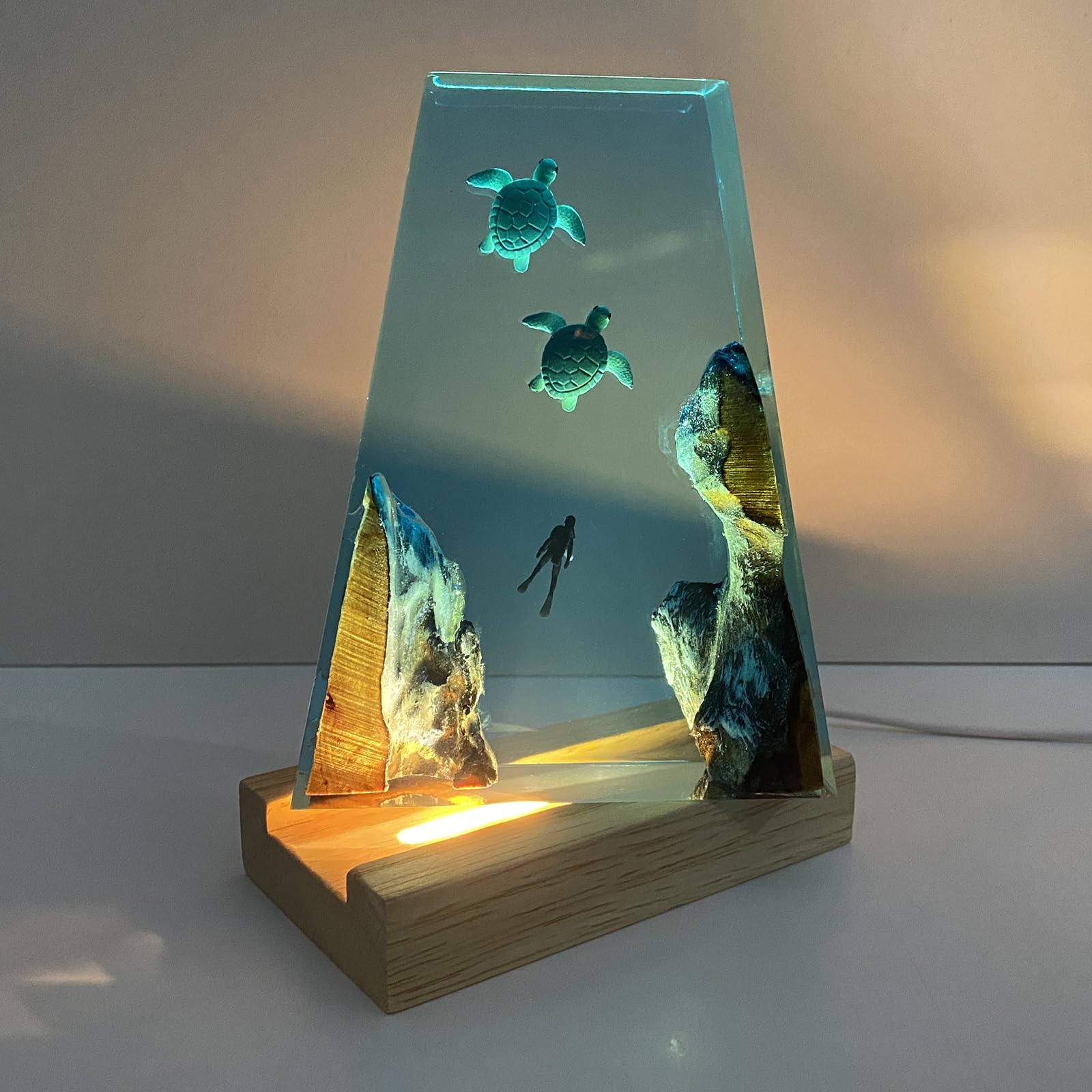 Lamp size 130x80x30mm with wooden base