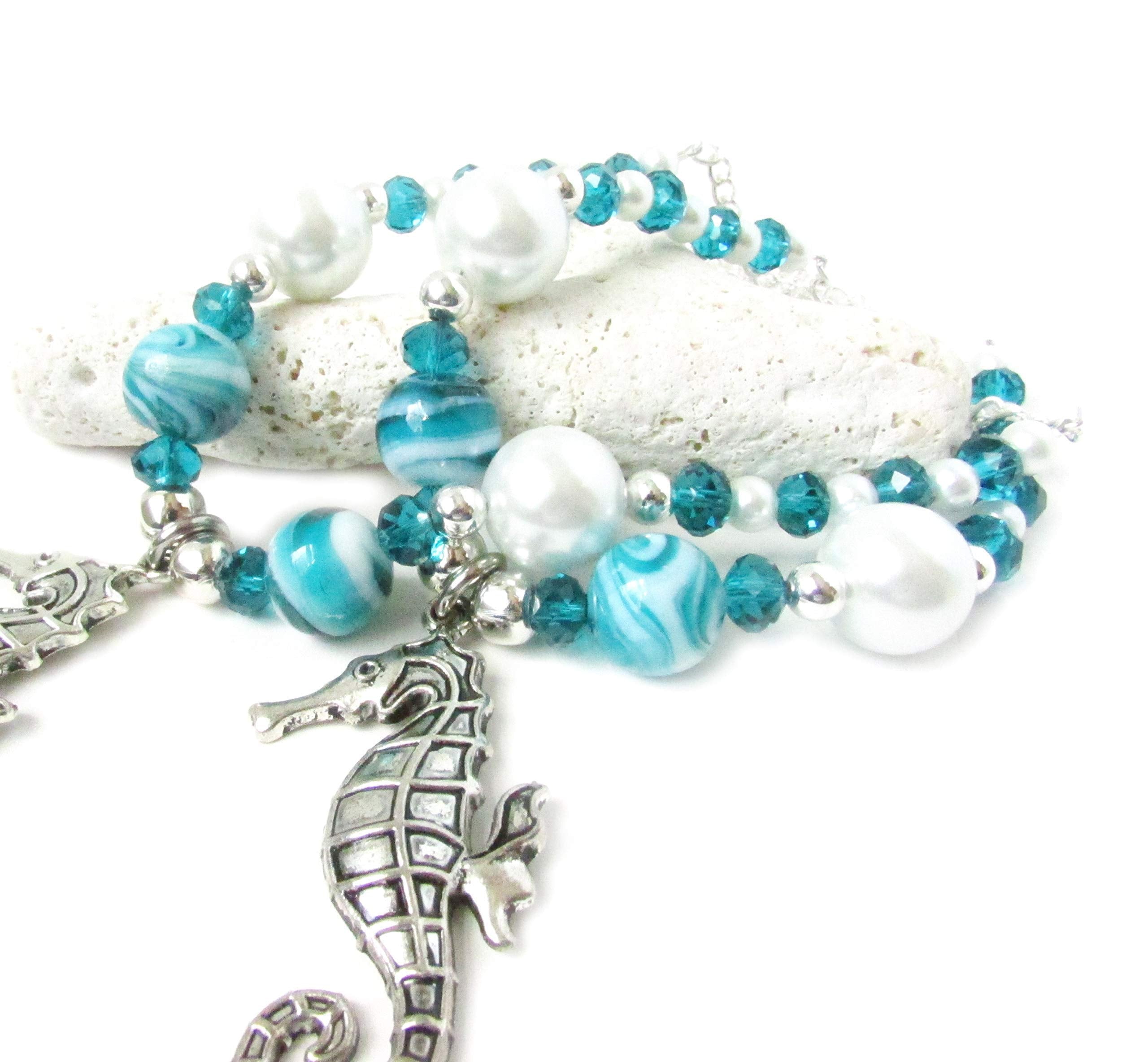 18 inch seahorse drapery accessory with rings
