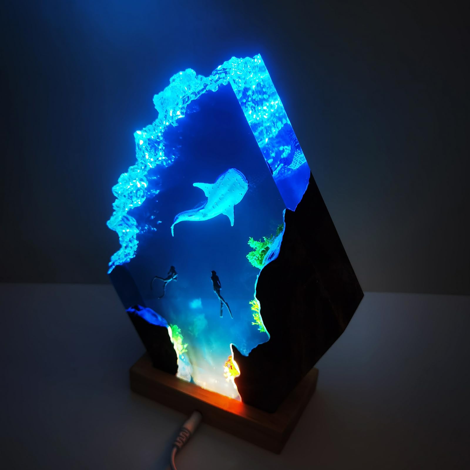 Size 200 x 150 x 35 mm ocean lamp with USB power