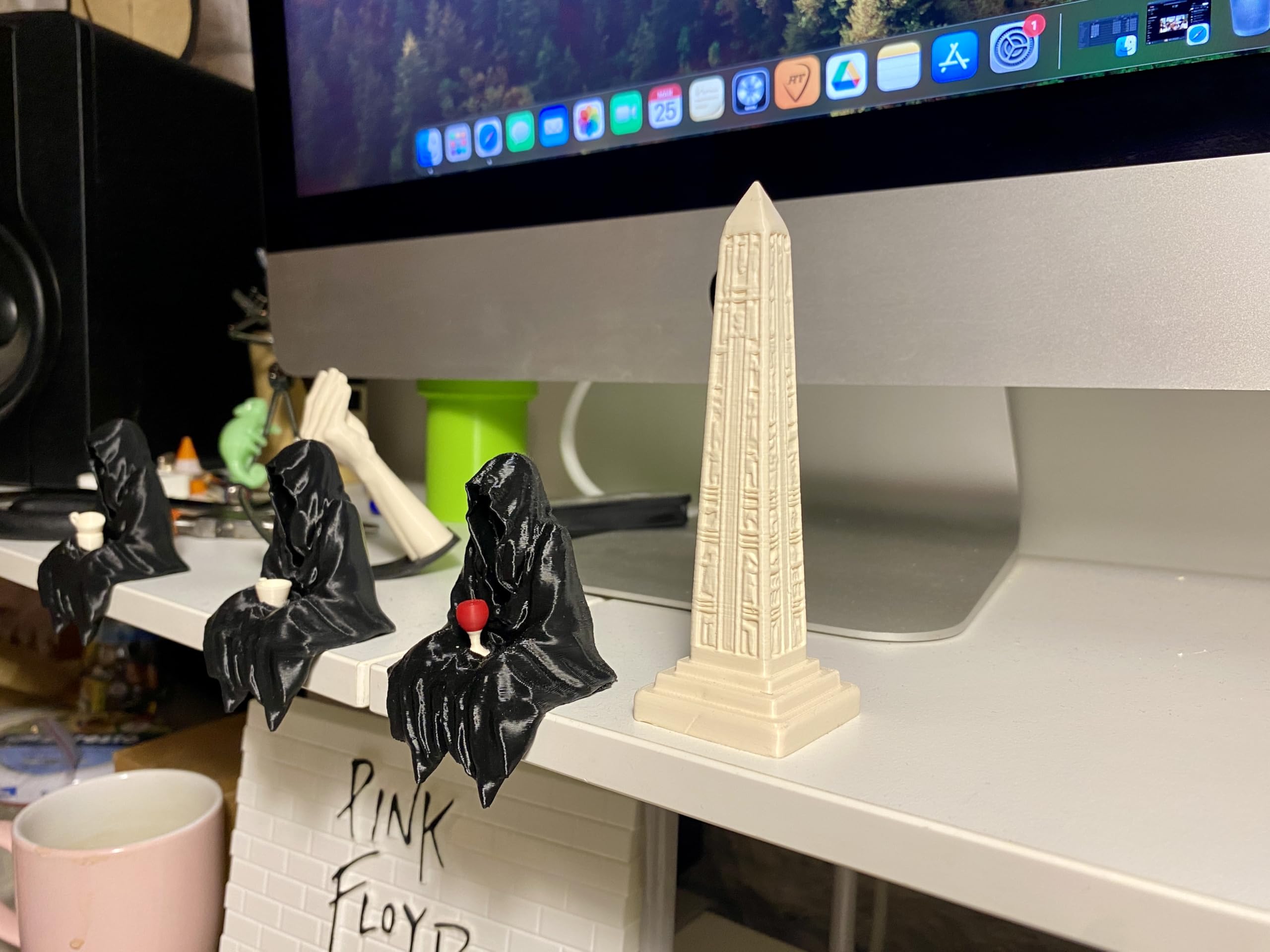 3D printed obelisk decorative statue