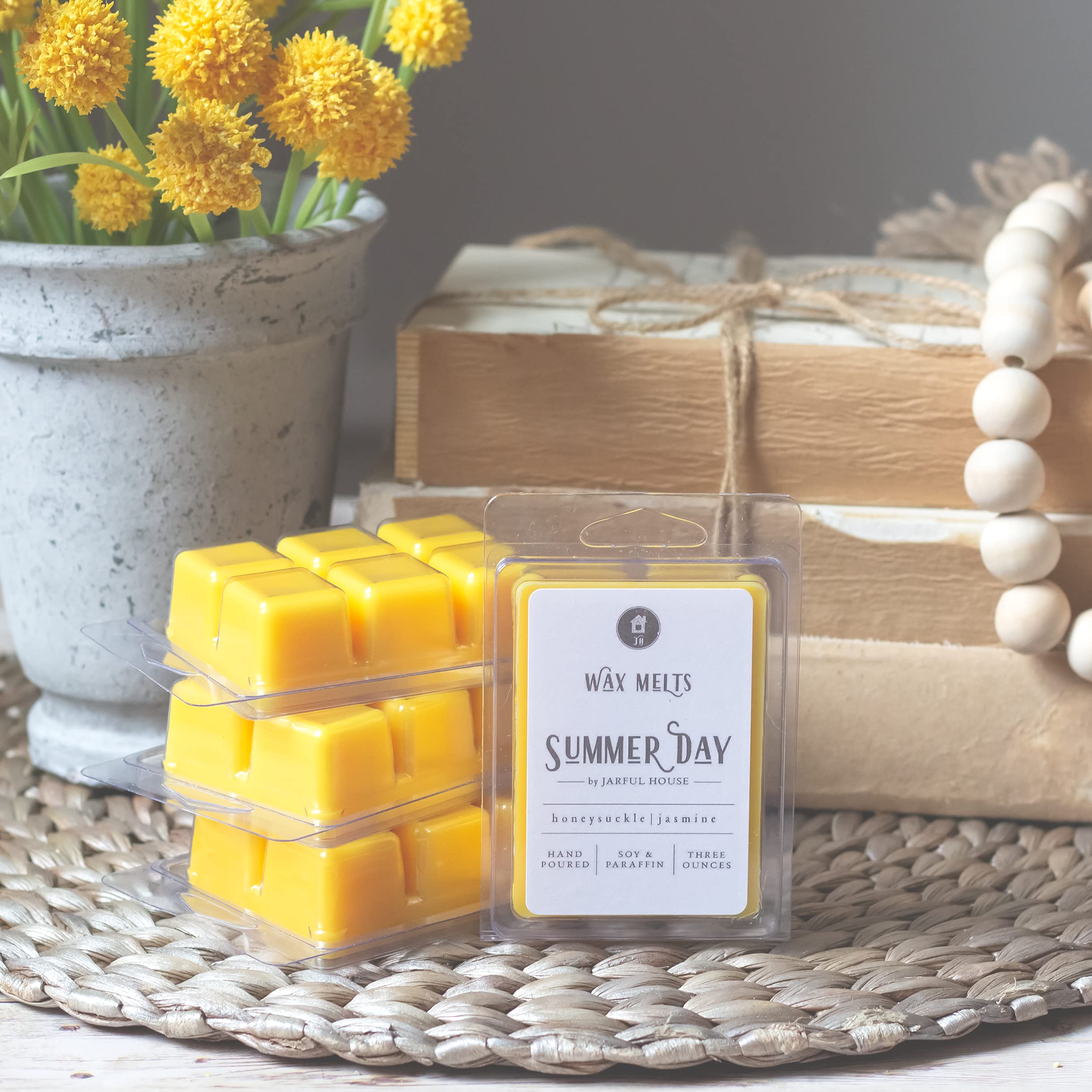 3 oz clamshell coconut wax melts with 6 cubes in pack