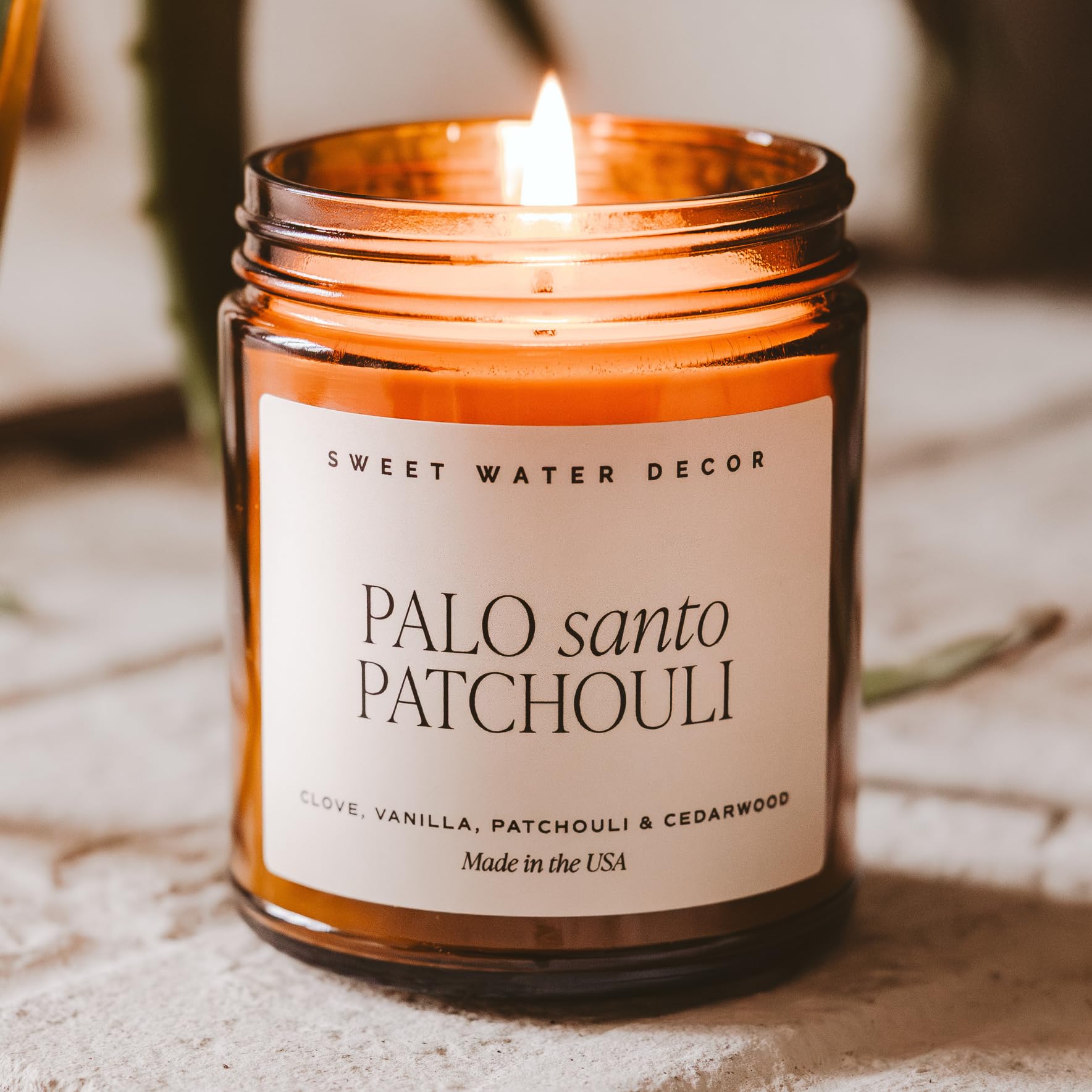 Masculine unisex candle suitable for aromatherapy