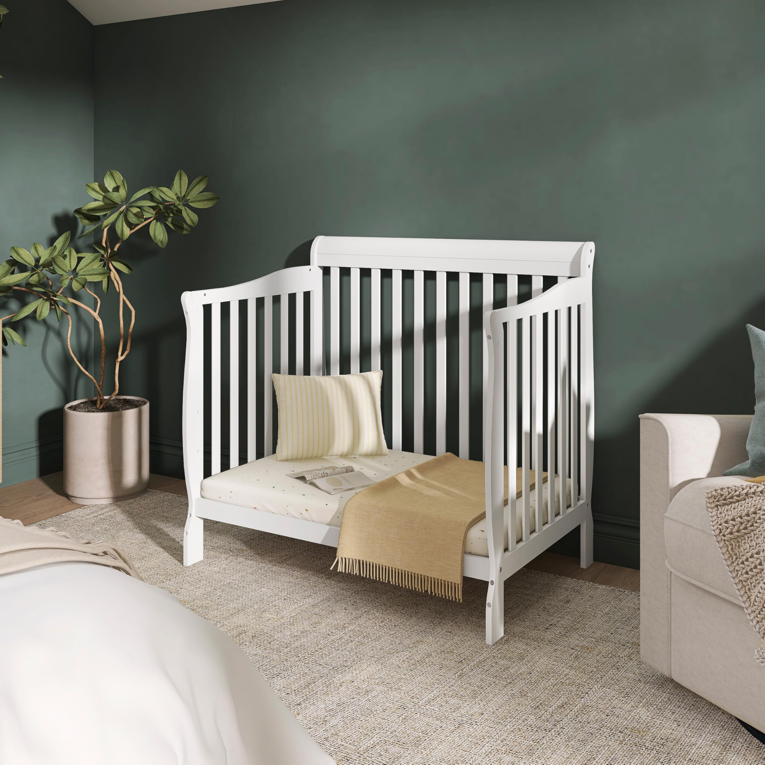 Aden crib conversion to daybed and twin bed