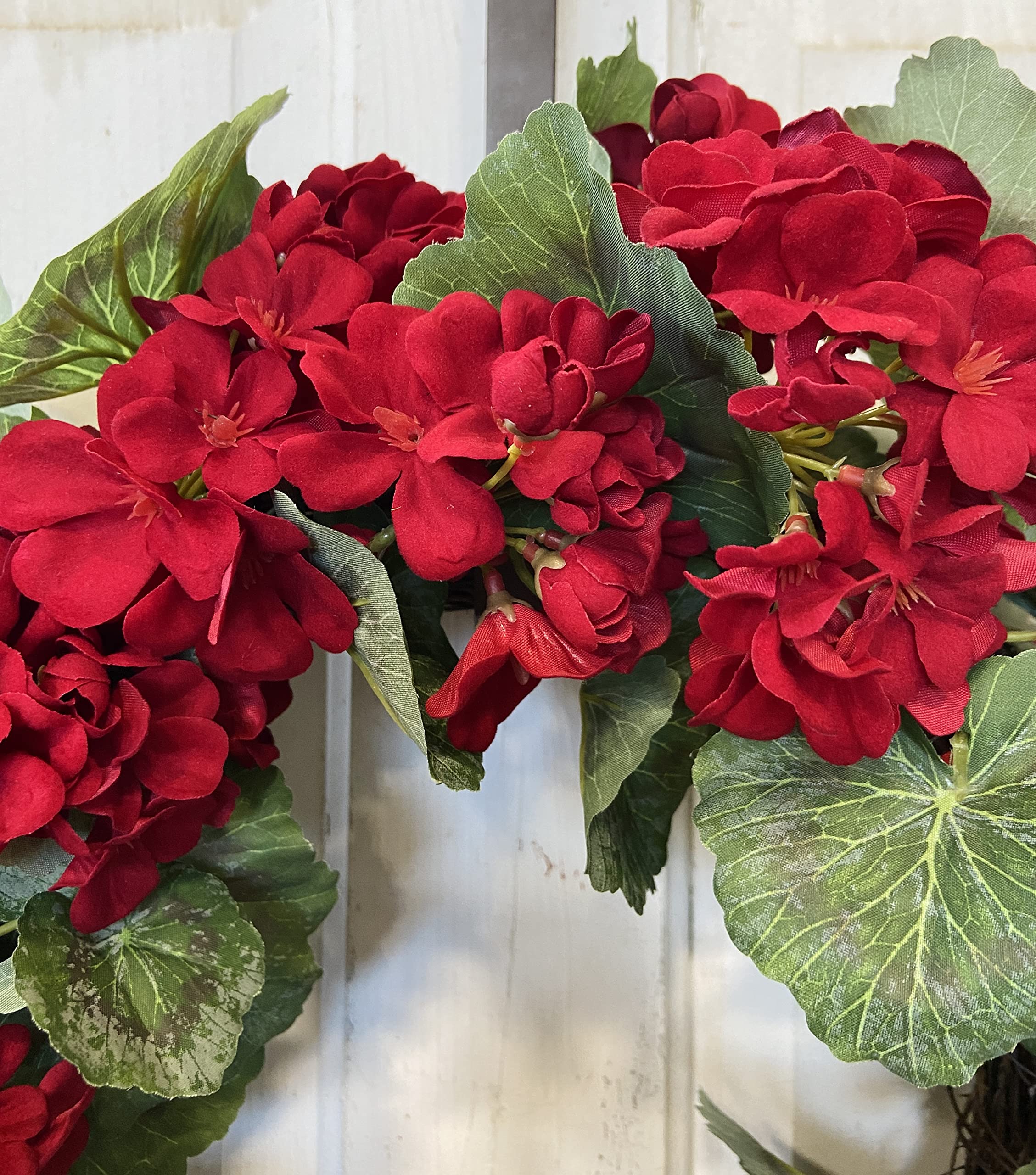 Gift-worthy wreath for front entry decor