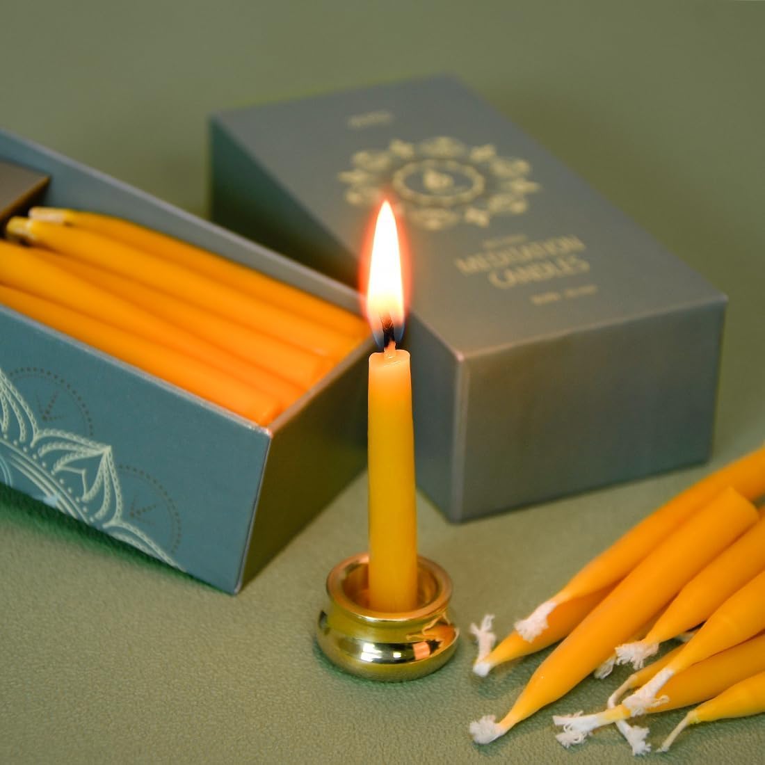 20-count beeswax candles with brass holder by AGLARY