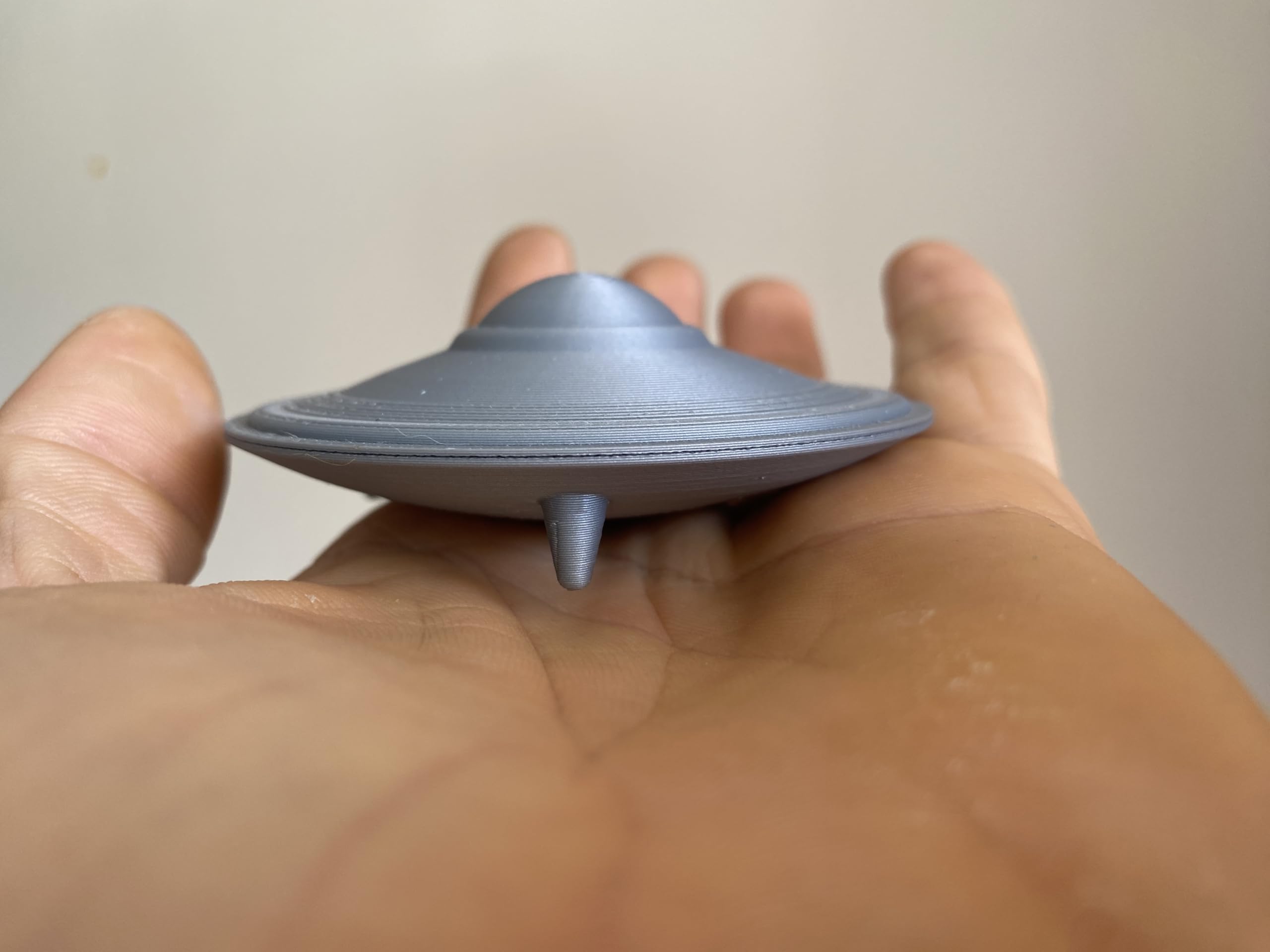 Alien spaceship model for shelves