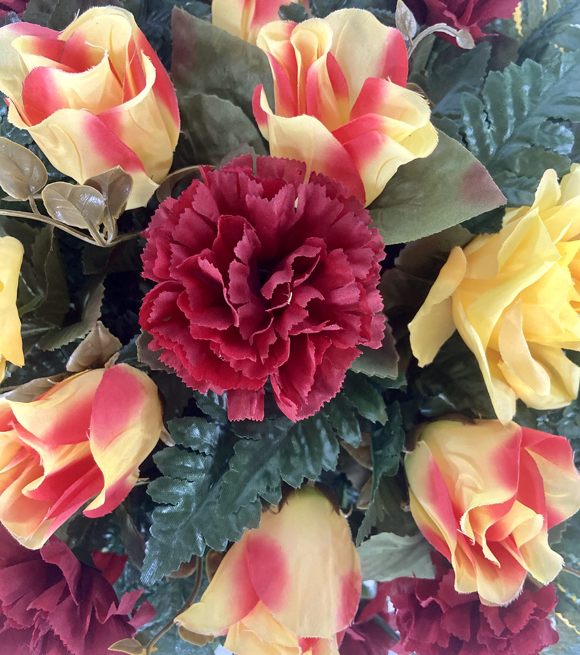 Professional grade outdoor floral foam used in saddle