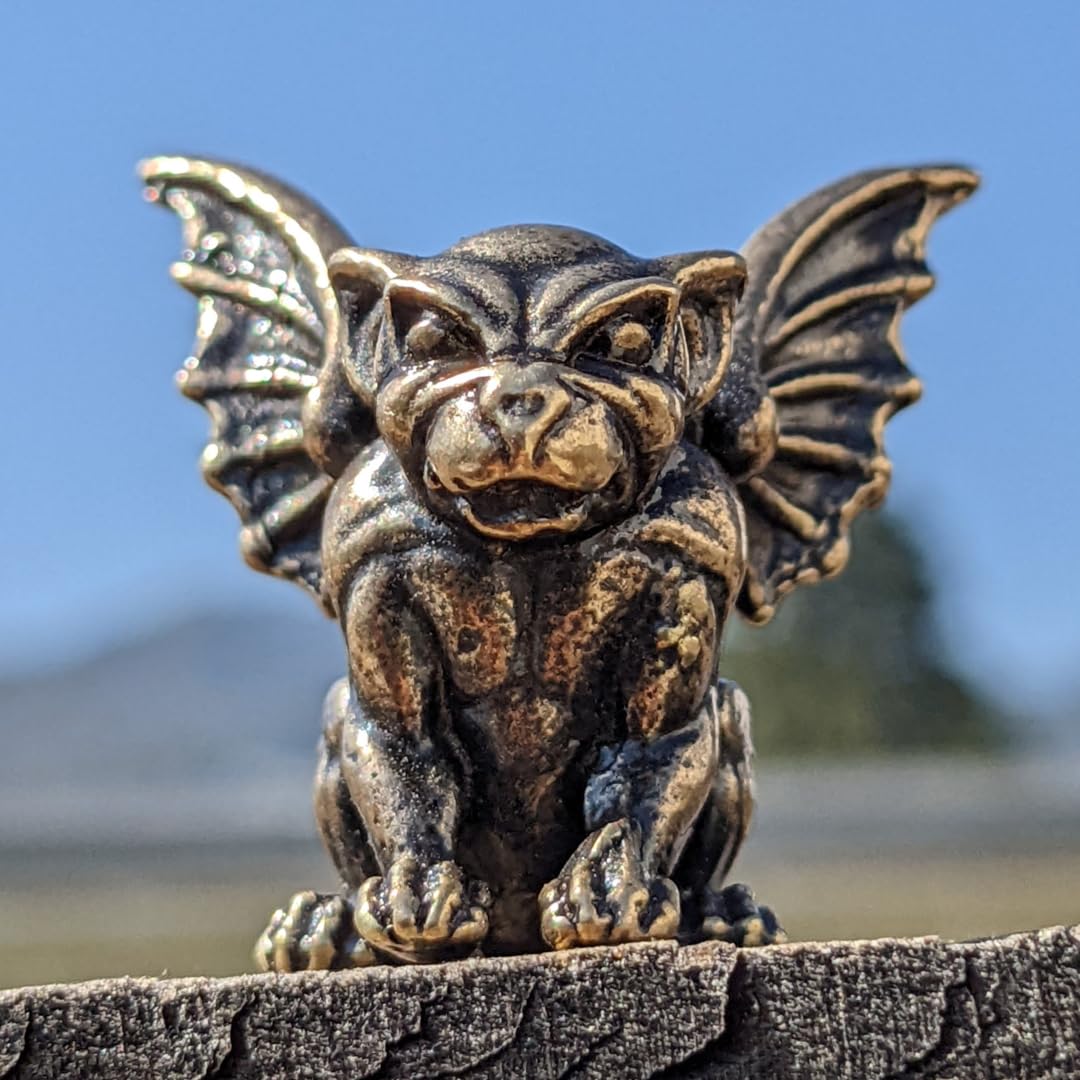 Antique patina gargoyle statue for shelves