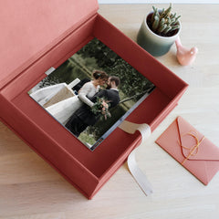 Hinged lid keepsake box by Arcoalbum