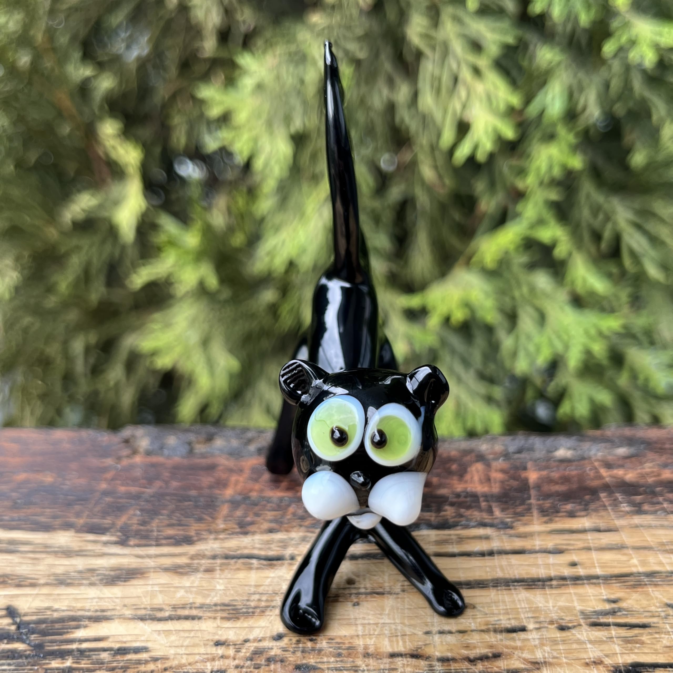 Decorative black cat figurine for home decor