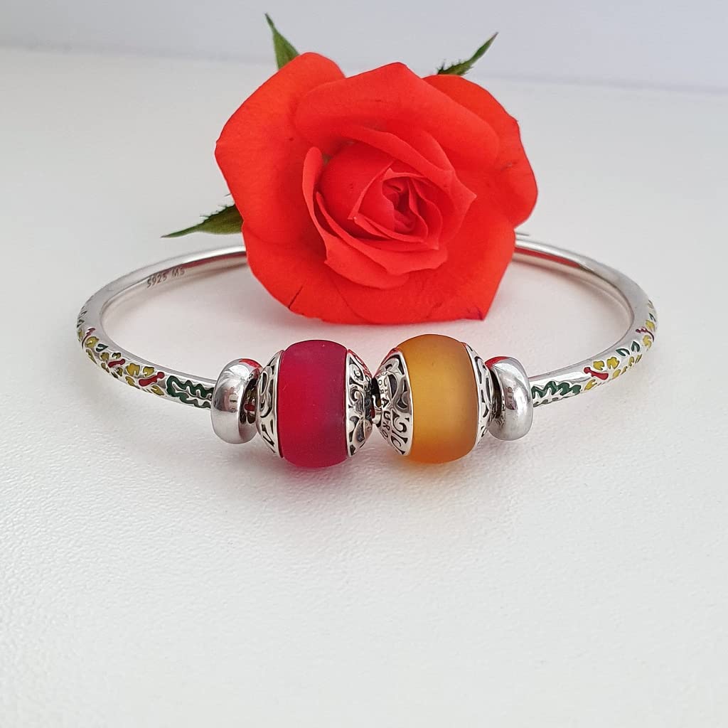 Fully compatible with Pandora and similar core size bracelets