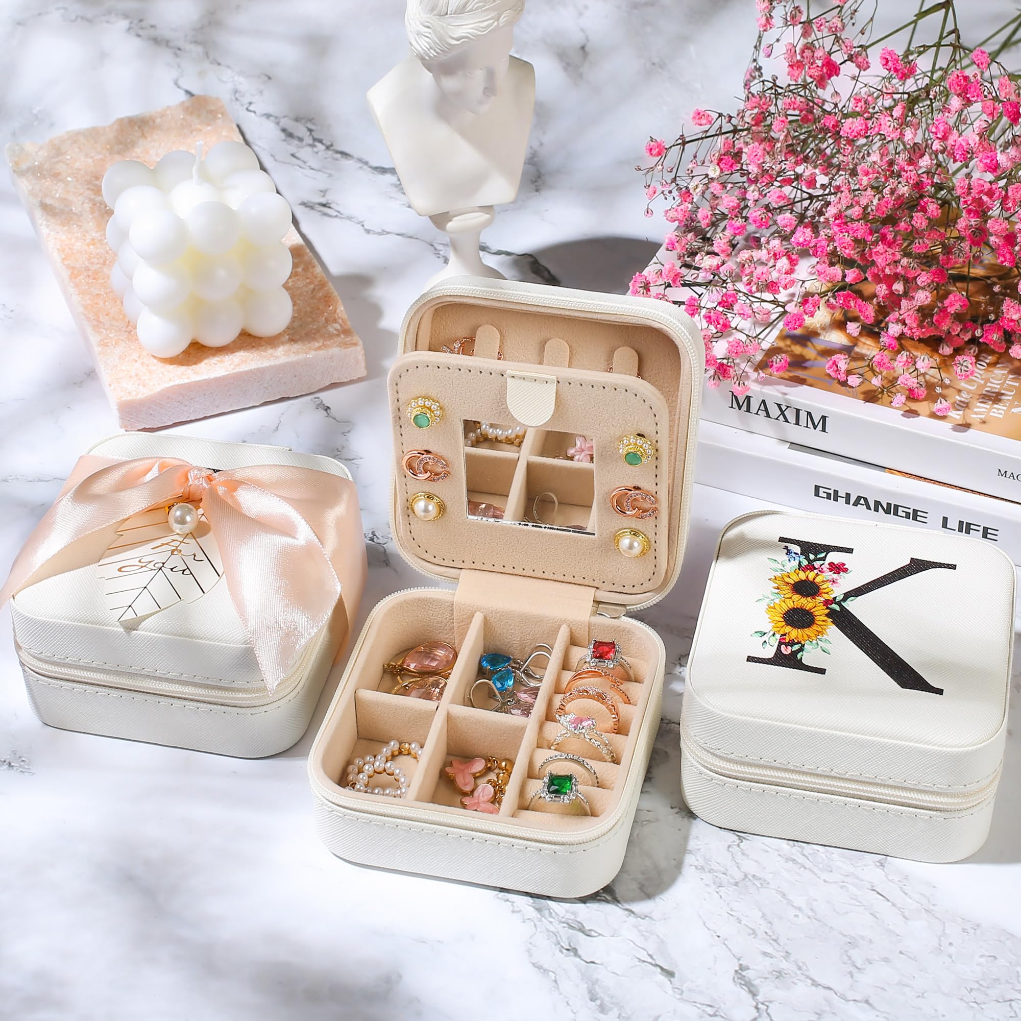 Cross-shaped cotton strips for cosmetics in jewelry box with small mirror